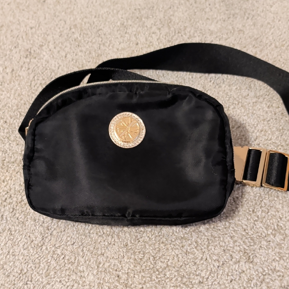 🖤🌴 Lilly Pulitzer 🌴🖤 Jeanie belt bag in onyx black EUC